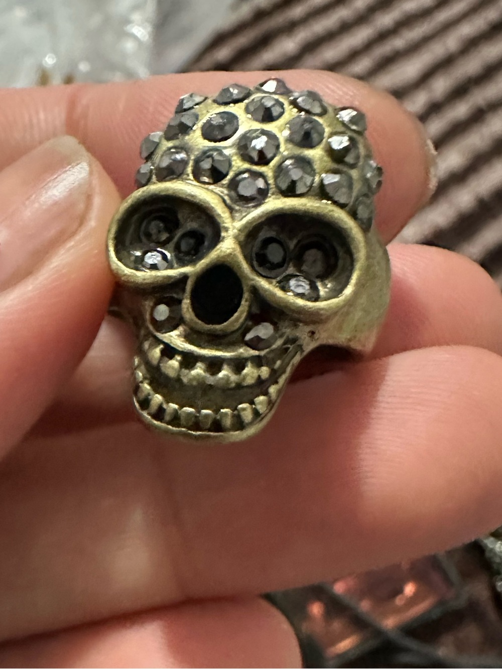 Skull Crystal Accent vintage Ring in Goldtone